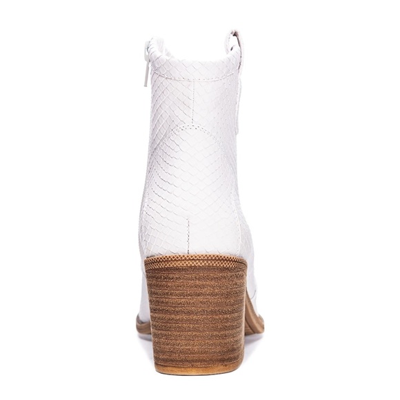 Dirty Laundry Cowboy Boots - Picture 2 of 14